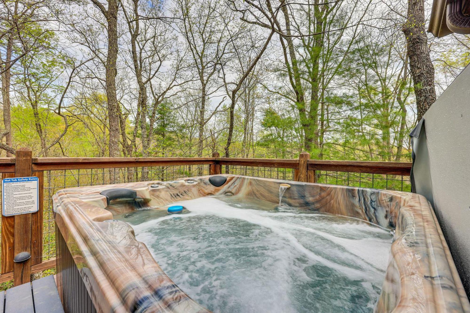 Cozy Cabin In Private Location With Hot Tub And Grill! Blue Ridge Εξωτερικό φωτογραφία